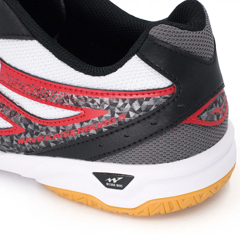 mizuno wave kaiserburg 5