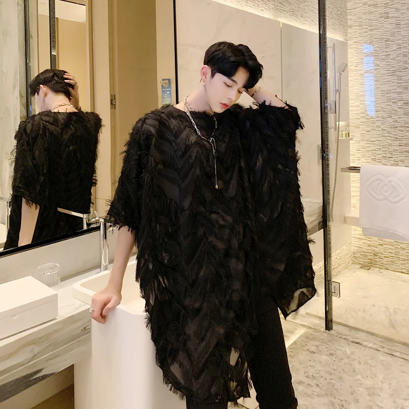 

Men Bat Short Sleeve Oversize Loose Feather T Shirt Male Streetwear Punk Gothic Party Nigth Club Tshirt Lovers Long Tees Shirts