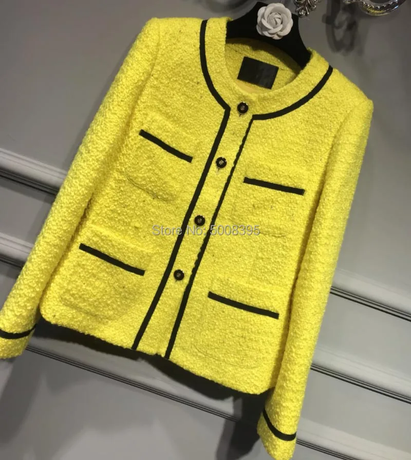 Ярко-лимонно-желтый твидовый пиджак с круглым воротником, однобортный, на пуговицах, с четырьмя карманами+ подходящая короткая юбка