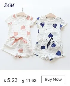 marca vestido da menina do bebê com