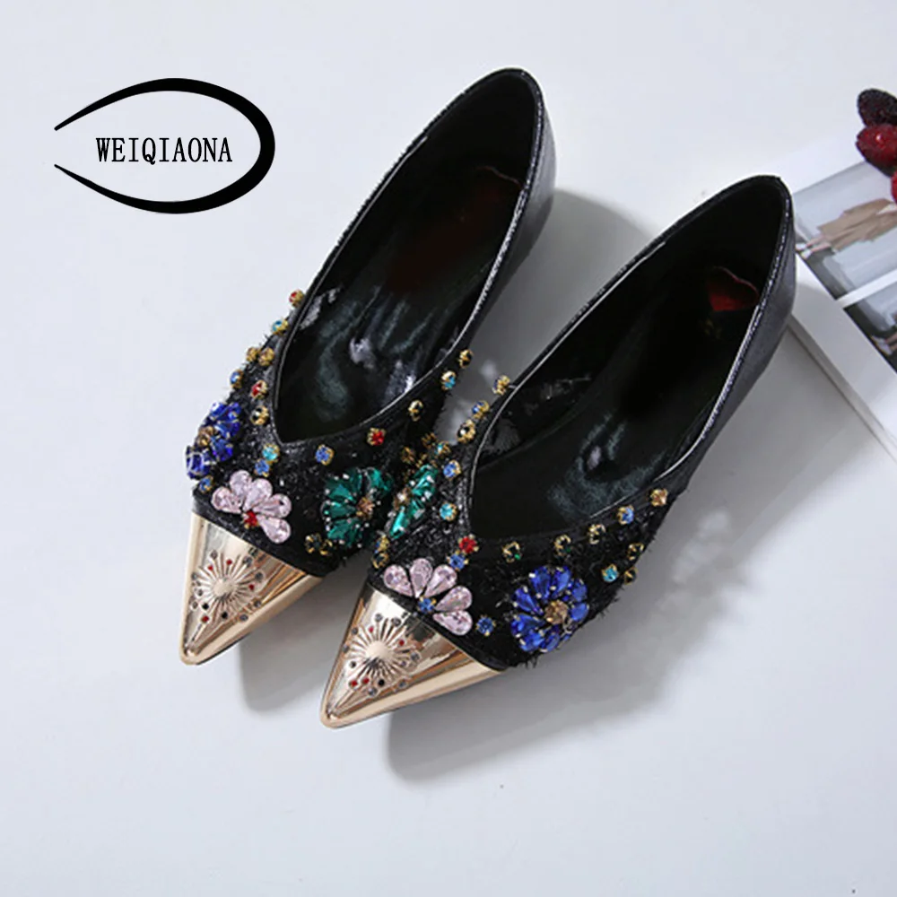 

WEIQIAONA 2019 New Women Shoes Casual Flats Brand Design Ballet Shoes Luxury Crystal Pointed Toe Ladies Shoes Wedding Shoes