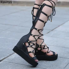 Летние модные женские черные босоножки пикантные босоножки на танкетке с открытым носком стильная женская обувь для вечеринок на платформе с перекрестной шнуровкой