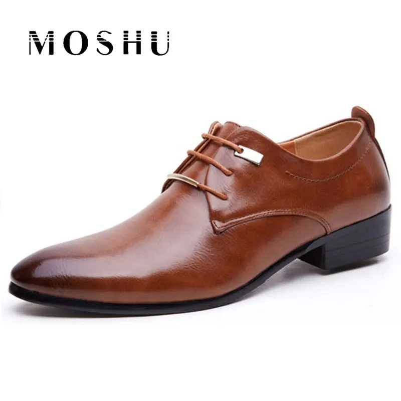 preço NEW Men Flats Sapatos Oxford Brogue Apontou Planas Calçados Casuais Masculinos de Couro Dos Homens Marca de Luxo Tamanho 38 46