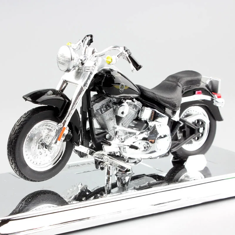 

1 18 Scale Maisto harley 2004 FLSTFI Fat Boy V-twin softail cruiser motorcycle Diecast model toys Free Wheels vehicle collection