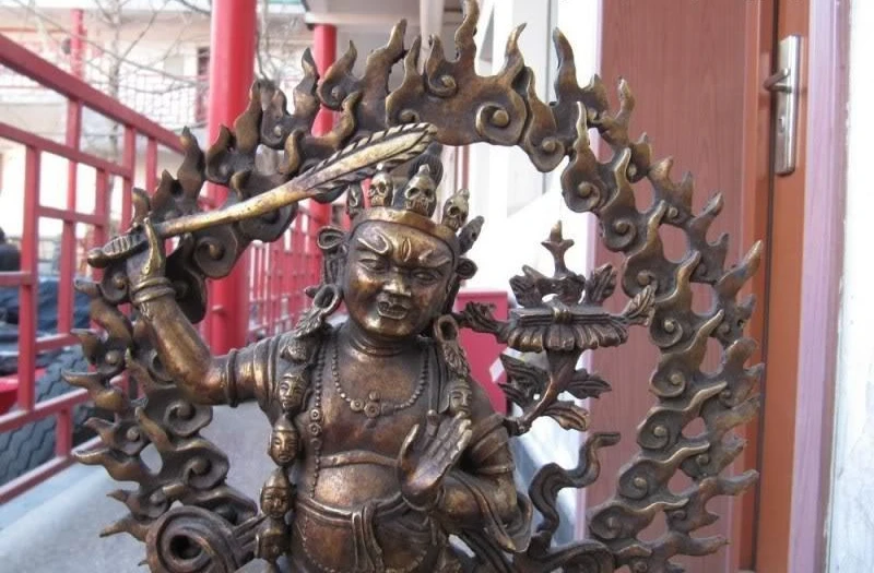 

Tibet Folk Fane classic Bronze Gild Manjusri Bodhisattva Kwan-Yin Buddha Statue
