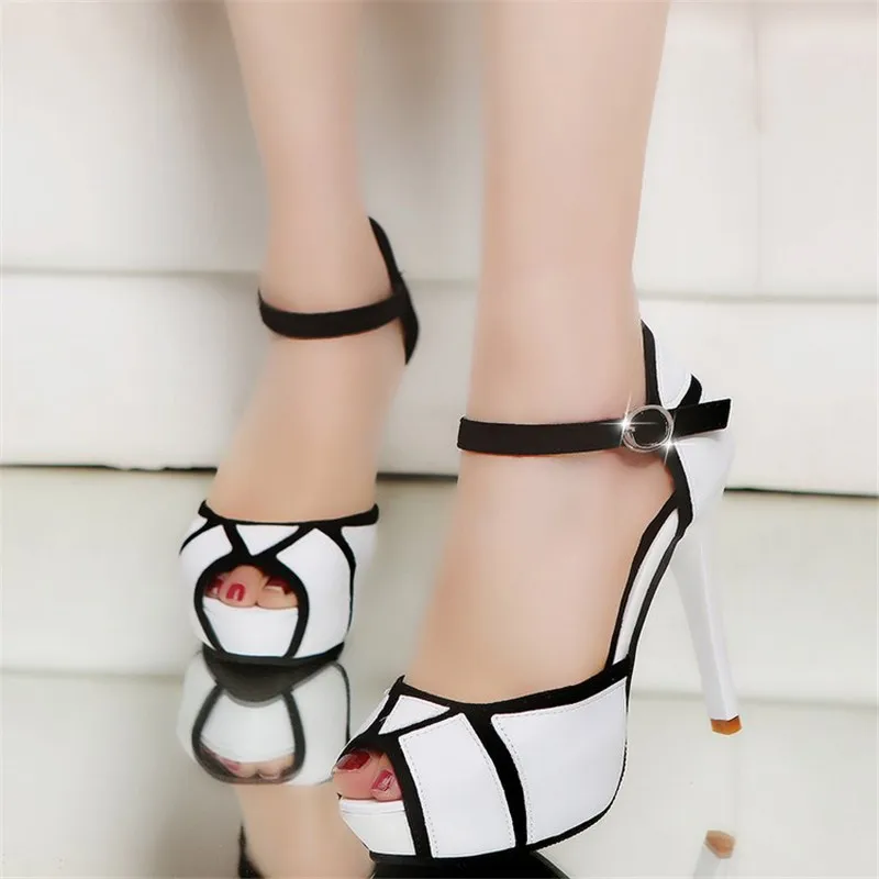 

2018 autumn Female pointed lady sexy high heels Pearl sandals patent leather plus size 34-39