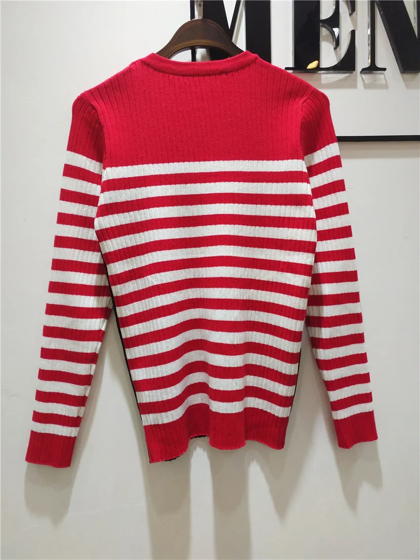 Narrow Choices Our knitwear collection brings together our favourite jumpers and cardigans, in a diverse mix of knits, prints and colours. Eclectic and constantly-updating, this selection features classic and contemporary styles, from fisherman jumpers to turtlenecks.
