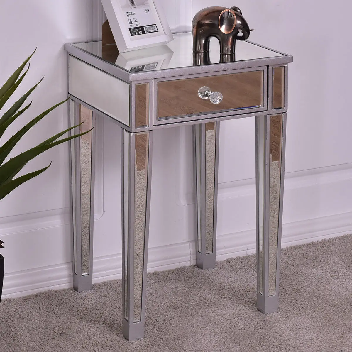 Giantex Mirrored Accent Table Nightstand End Table Luxury Modern Bedside Storage Cabinet with Drawer Coffee Table HW56404 Giantex Mirrored Accent Table Nightstand End Table Luxury Modern Bedside Storage Cabinet with Drawer Coffee Table HW56404