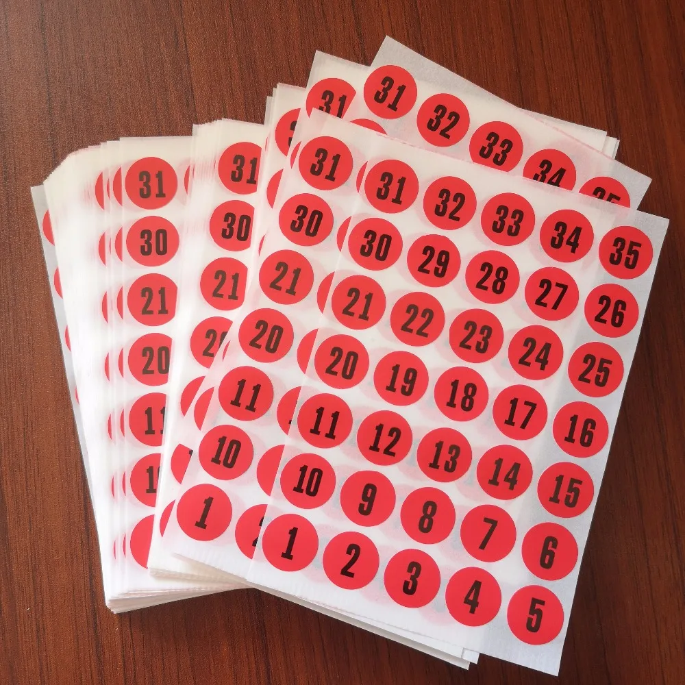 Ensemble D'autocollants Ronds D'école De Dessin Animé | Vecteur Premium