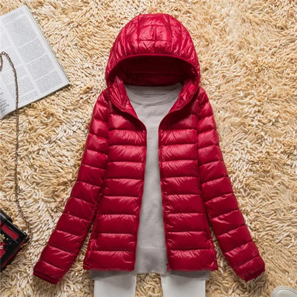Женский ультра легкий пуховик, Осень-зима, белый утиный пух, парки, теплое тонкое пальто для девушек размера плюс, верхняя одежда с капюшоном RH432 - Цвет: Красный