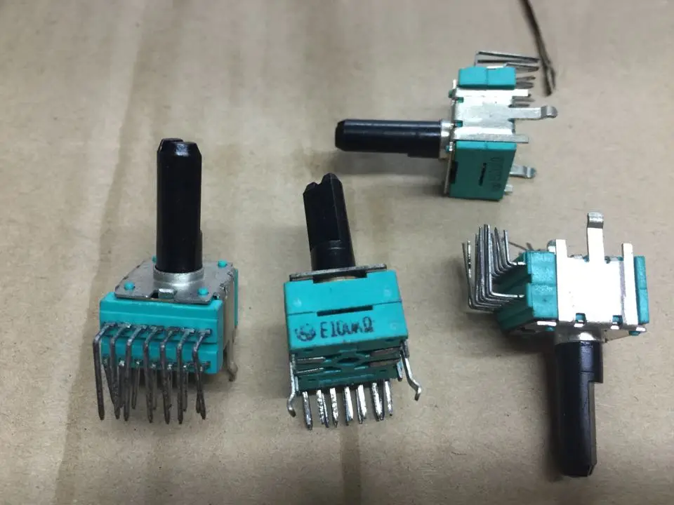 

1pcs Taiwan produces RK14 type potentiometer 4, E100KX4 axis long 15MM