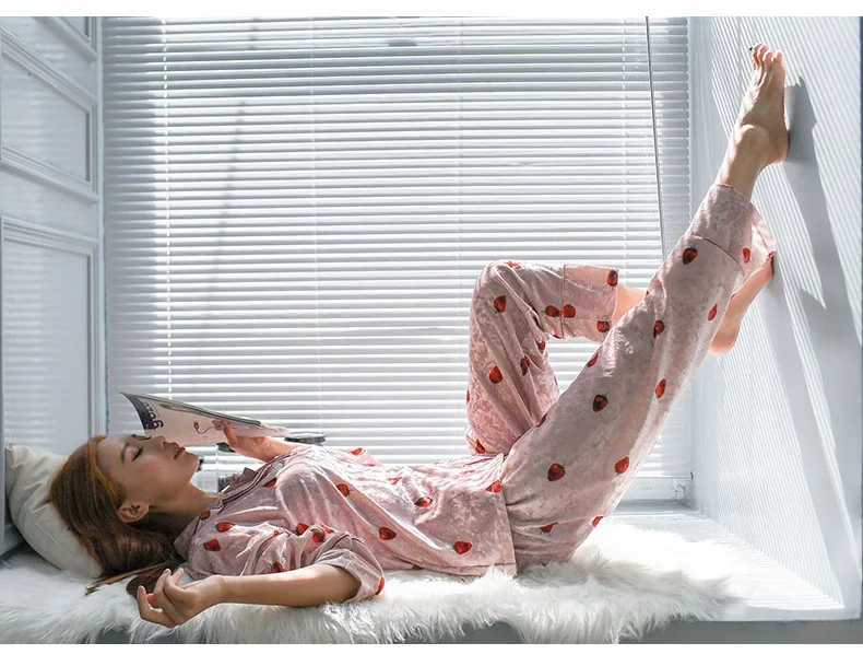 pink pleuche pajamas set 3