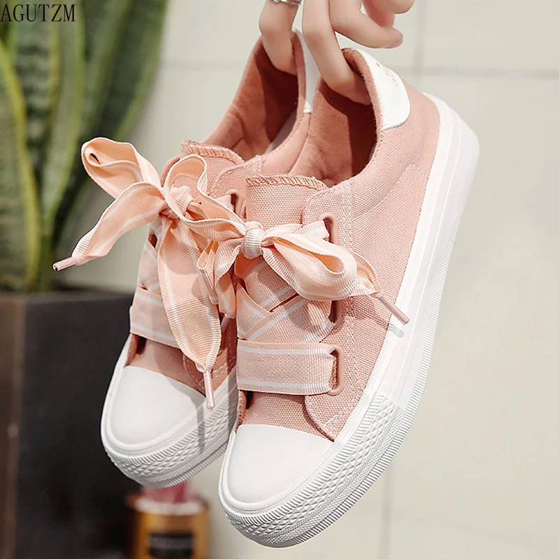 

Sneakers women platform shoes 2018 new shoes butterfly knot sewing solid canvas shoes girls cotton fabric chaussure femme V436