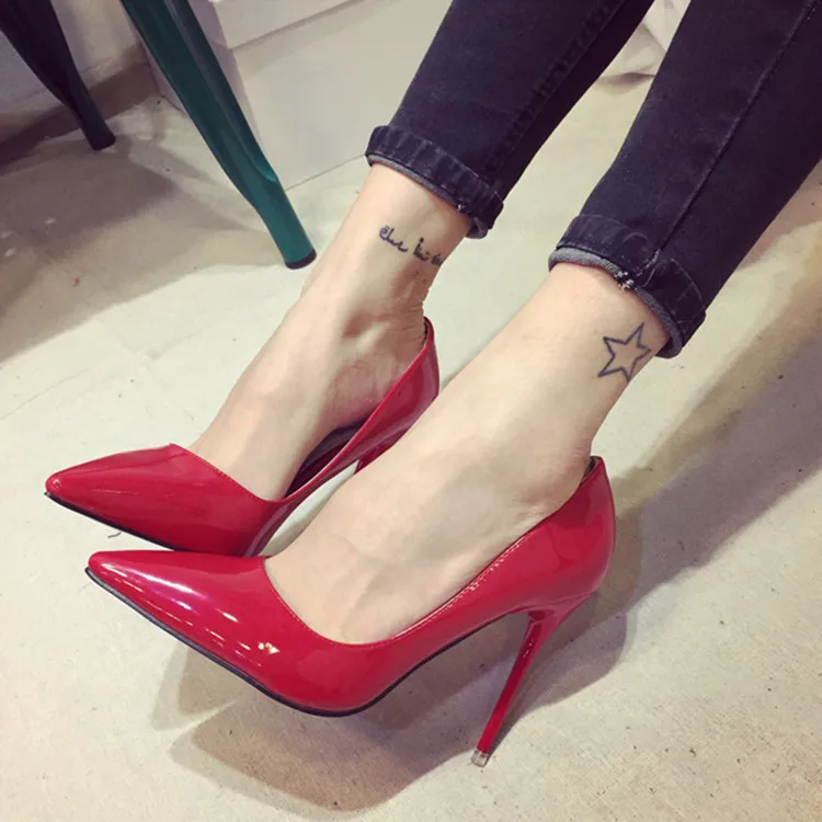 Женские однотонные туфли-лодочки с закрытым носком на шпильке 10 см; модель года; женские модные туфли из искусственной кожи на очень высоком каблуке без застежки - Цвет: Красный
