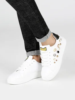 

TRENDY TOO low sneakers studded-White