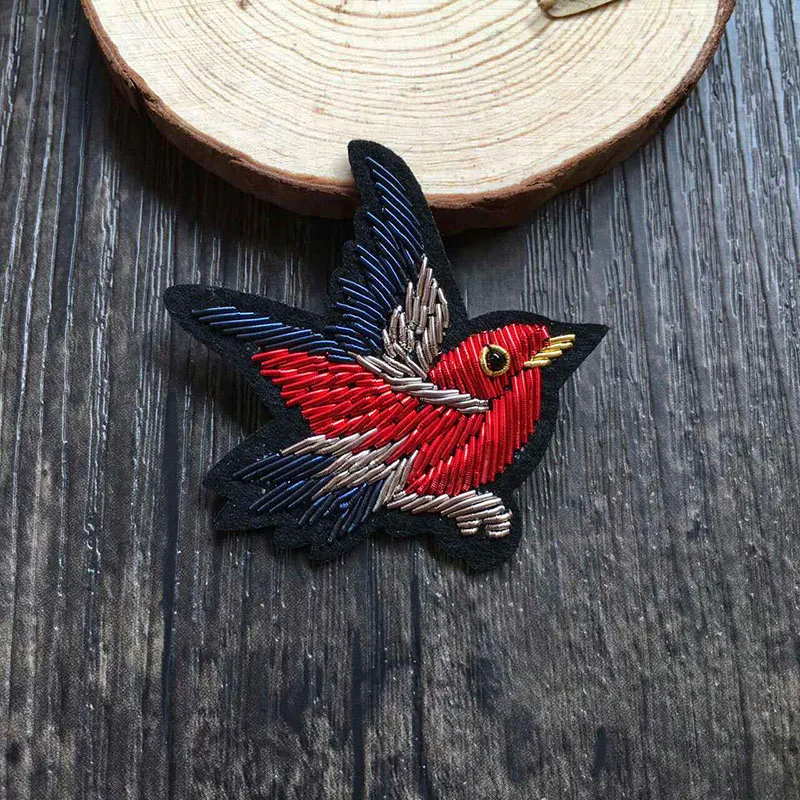 

A brooch Checking key - 2 key - 2 key-2 luxury imported silk India silk kingfisher bird embroidery IY buiter brooch