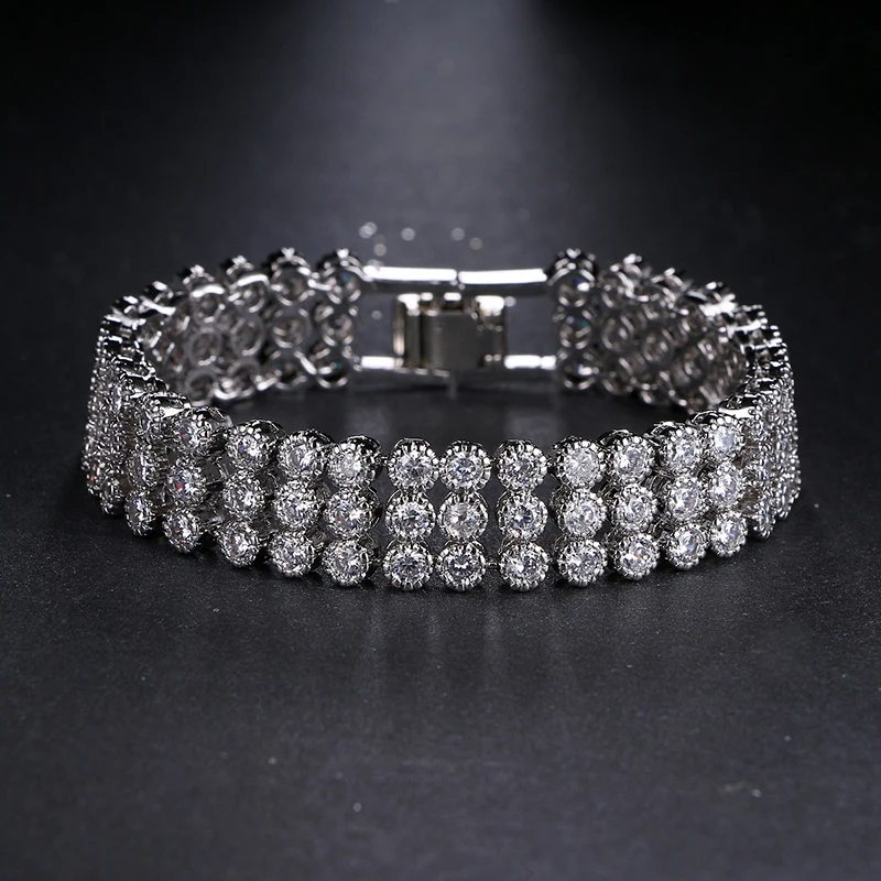 Emmaya Hot Sell շքեղ զարդերի յուրահատուկ դիզայն 3 տողի կլոր ձևավորում AAA + խորանարդ ցիրկոնի հարսնացու ապարանջան և փուչիկ կանանց համար
