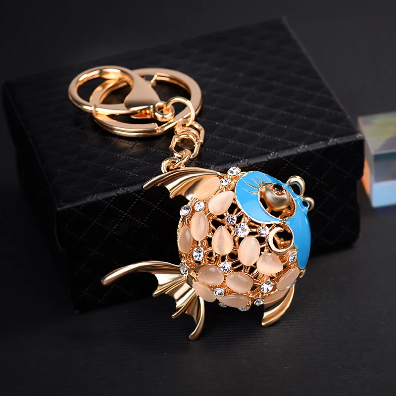 

New Lovely Fish Modeling Keychain Creative Unique Design Crystal Women Key Chain Fashion Alloy Keyring CH3527