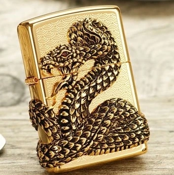 

Wholesale brand Authentic men lihgter Genuine gold surrounded on all sides snake 2429