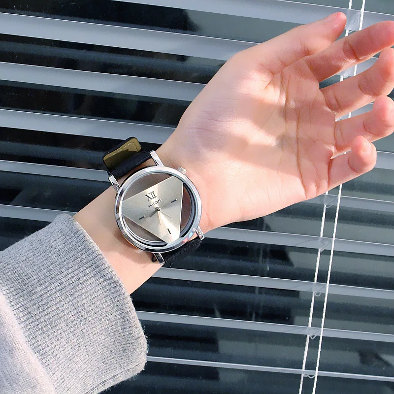 

2018 Fashion Metal Triangle Quartz Watches For Men Woman Simple Cool Black Silver Wristwatches Gift DropShipping