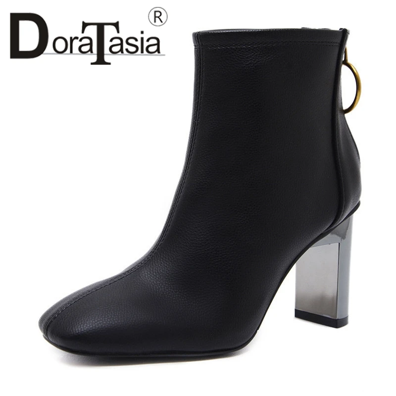 Beste DoraTasia 2019 Nieuwe Plein Hoge Hakken Vierkante Teen Zip Metalen Decoratie Schoenen Vrouw Casual Herfst Winter Enkellaars Zwart