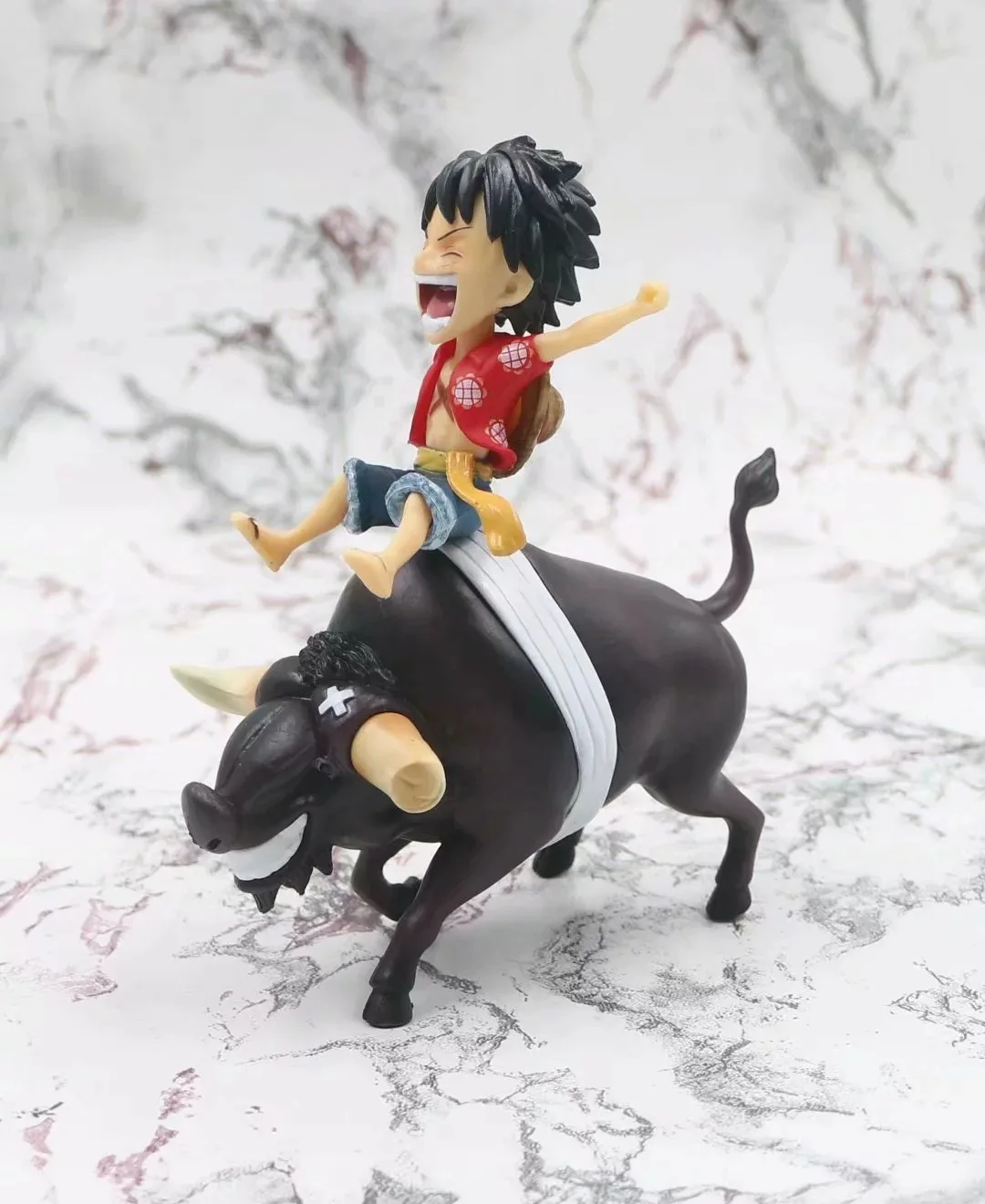 Аниме One Piece Monkey D Luffy on an Ox симпатичная экшн фигурка из ПВХ коллекционные модели