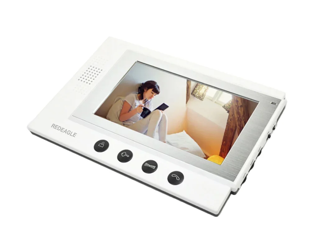 DP701_White-0011