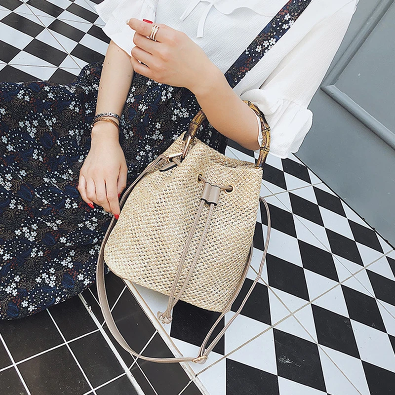 LJL New Drawstring Women's Straw Bucket Bag Summer Woven Shoulder Bags Shopping Purse Beach Handbag Straw Handbags Travel Bag