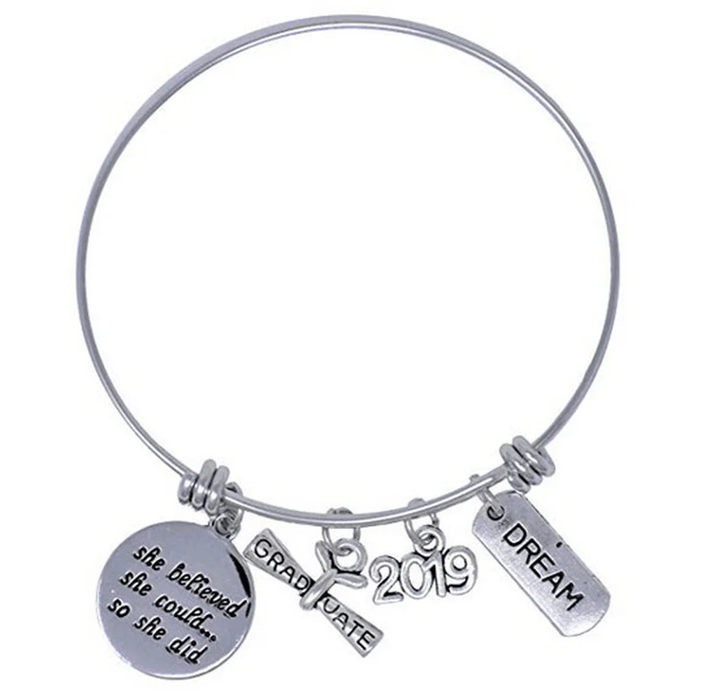 

NEW KPOP 2019 she believed Bachelor's cap graduation season bracelet bracelet