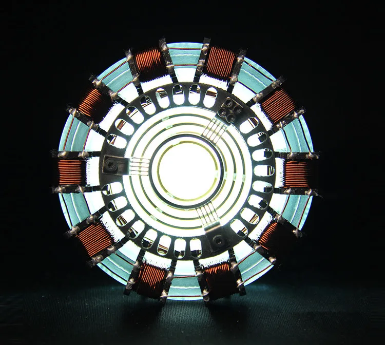 

[New] 1:1 scale Iron Man Arc Reactor A generation of glowing iron man heart model with LED Light Action Figure Toy Display box