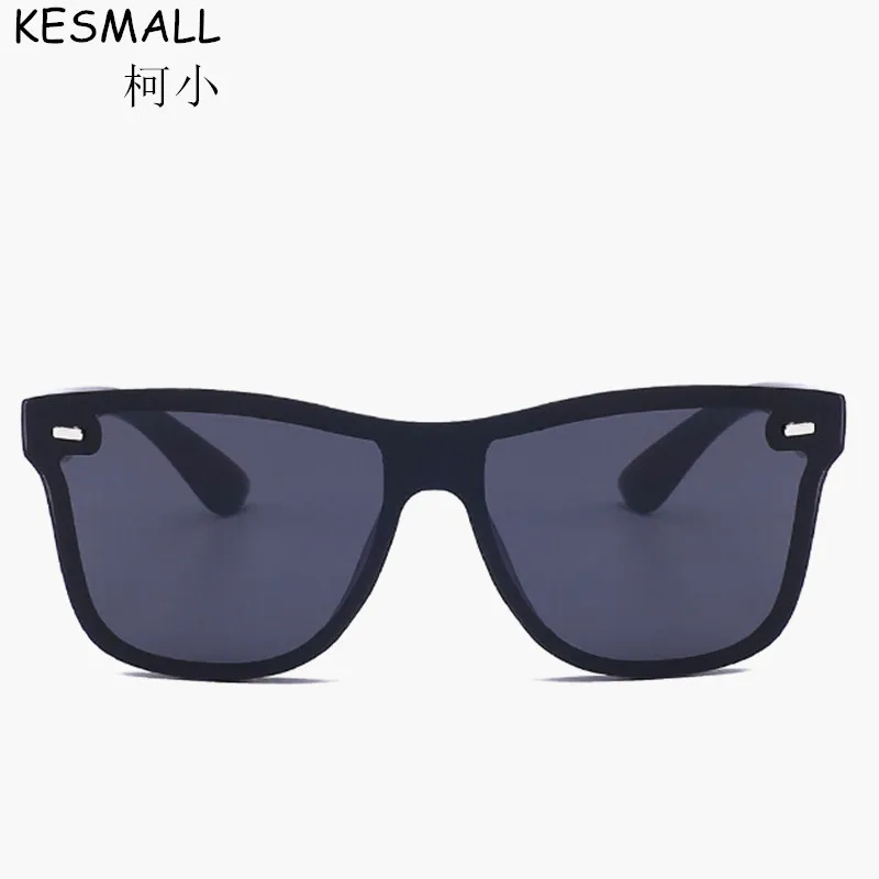 KESMALL 2017 Vintage Rivets Sunglasses Women Brand Designer Female Sun Glasses UV400 Oculos font b De