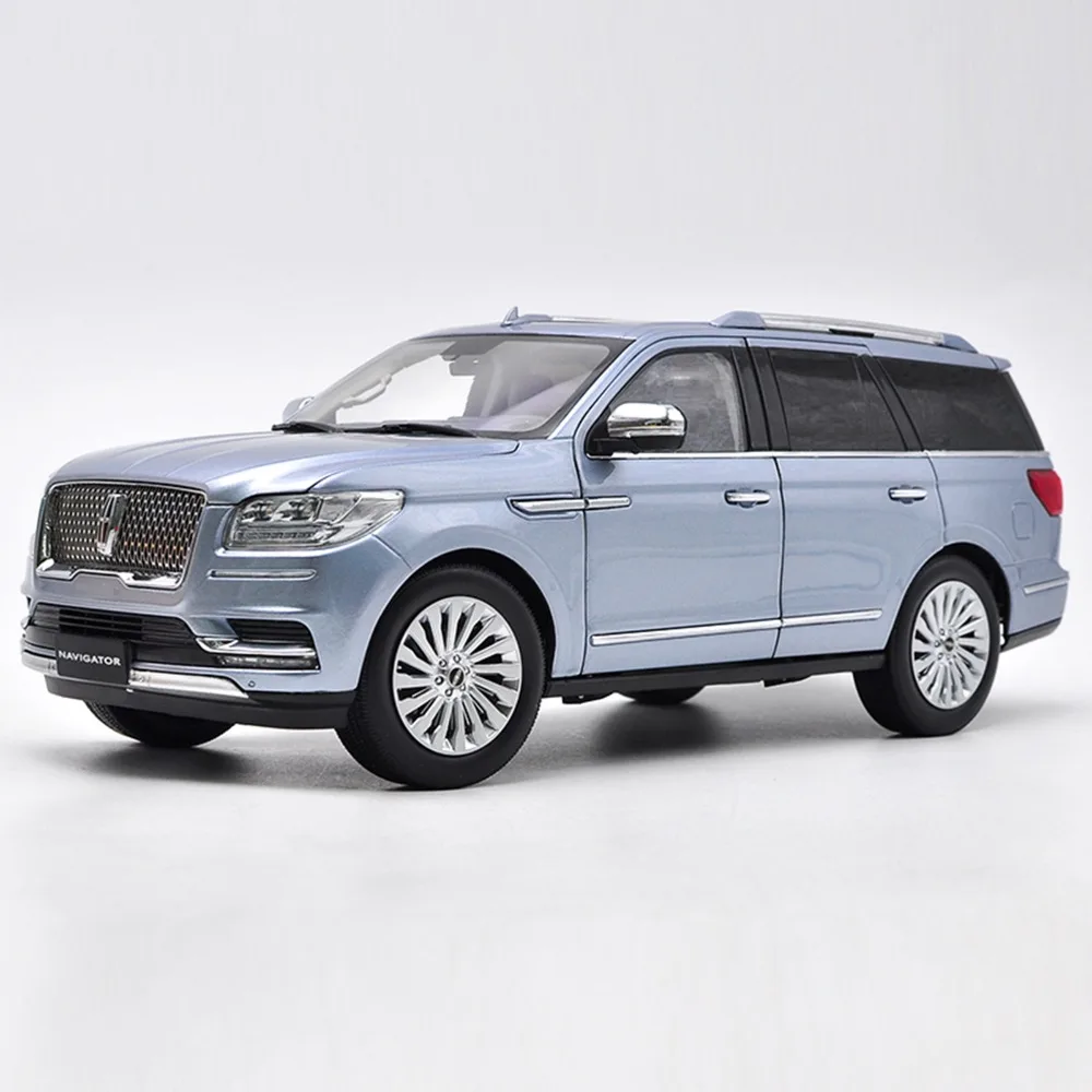 

1:18 Diecast Model for Lincoln Navigator 2018 Light Blue Luxuy SUV Original Factory Alloy Toy Car Miniature Collection