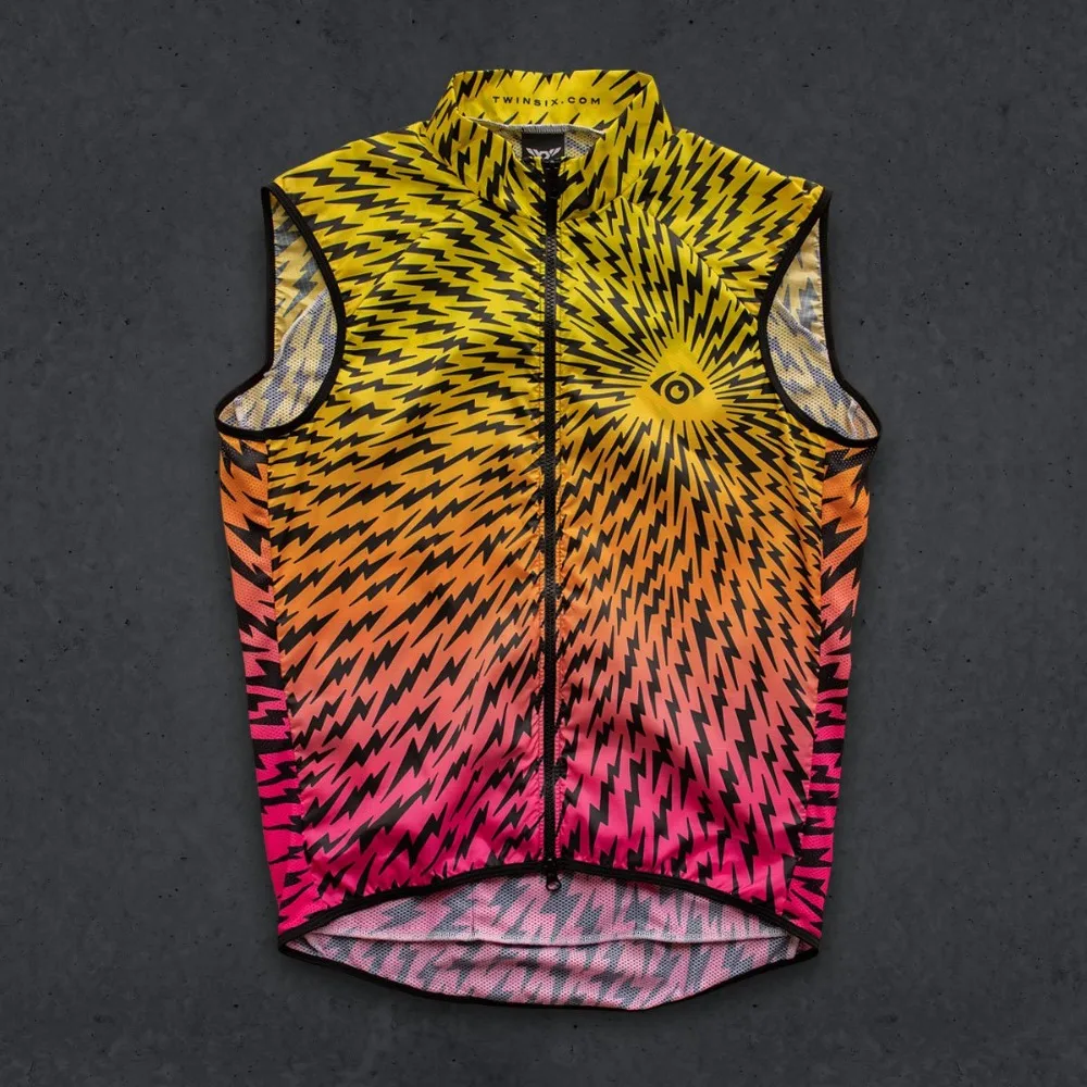 

2019 New TWIN SIX PRO TEAM CYCLING WIND gilet Lightweight cycling vest 3 pockets easy to carry Windproof Gilet free shipping