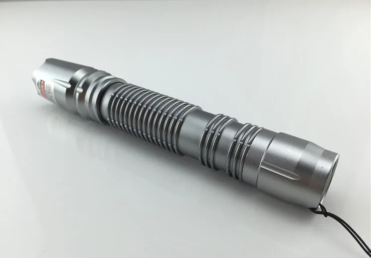 Beste AAA NIEUWE Militaire Krachtige hoge aangedreven 532nm 20 w 20000 m Groene Laser Pointer Lazer Pen Brandende Beam Burning Match burn sigaret