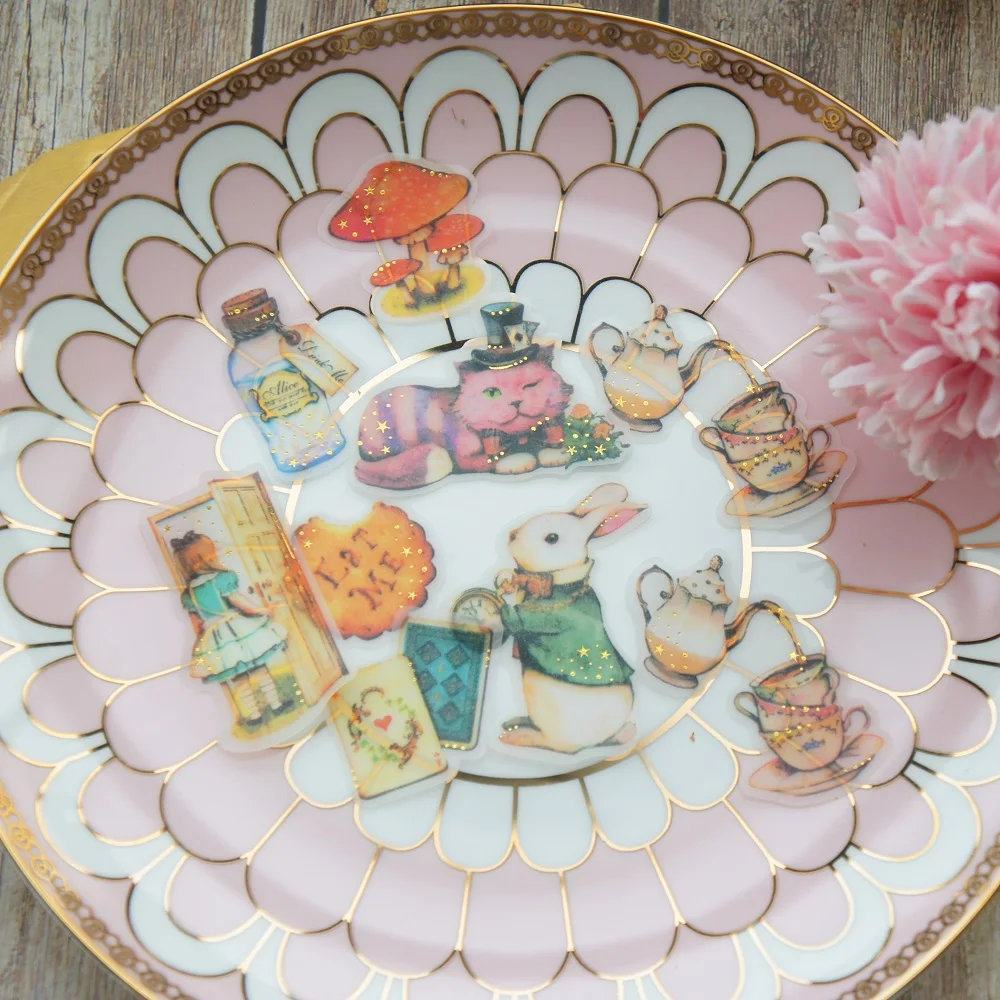 

30pcs gold Alice in Wonderland Design Sticker As Gift Tag Decoration Scrapbooking DIY Sticker Wedding Birthday Party Gift Seal