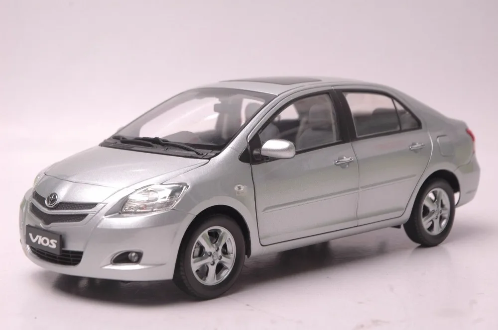 1:18 литая под давлением модель для Toyota Vios 2008 серебряный сплав игрушечный автомобиль миниатюрная коллекция подарок