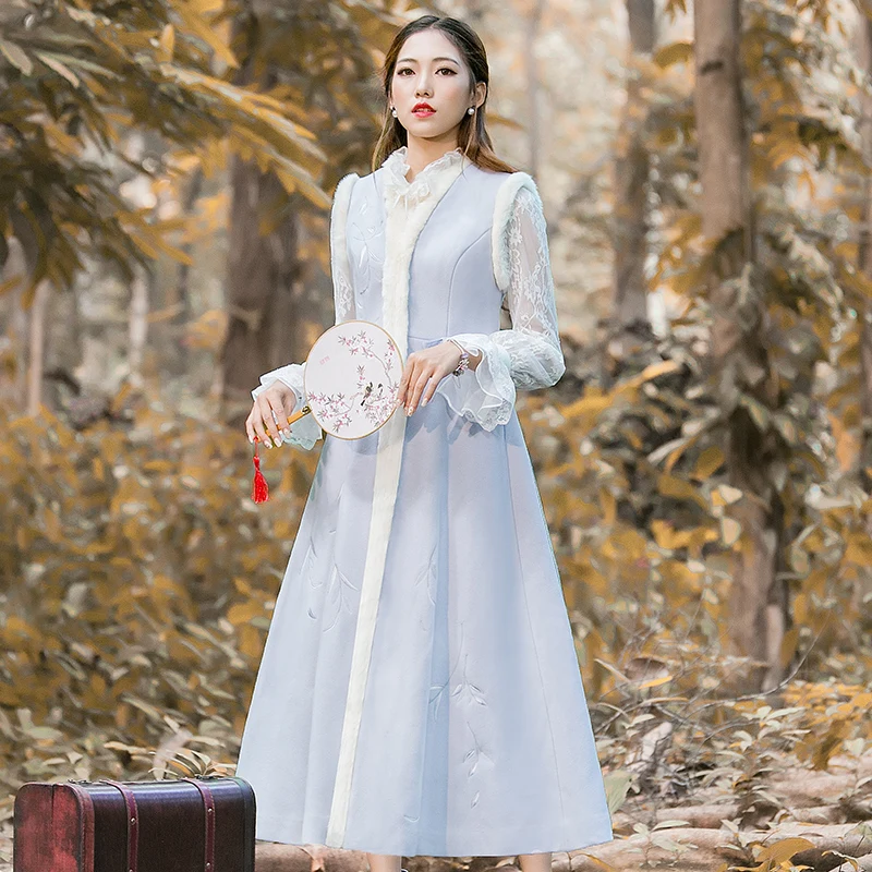 2018 new fashion women's outerwear coat autumn retro woolen coat fur collar embroidered coat 2018 new fashion women's outerwear coat autumn retro woolen coat fur collar embroidered coat