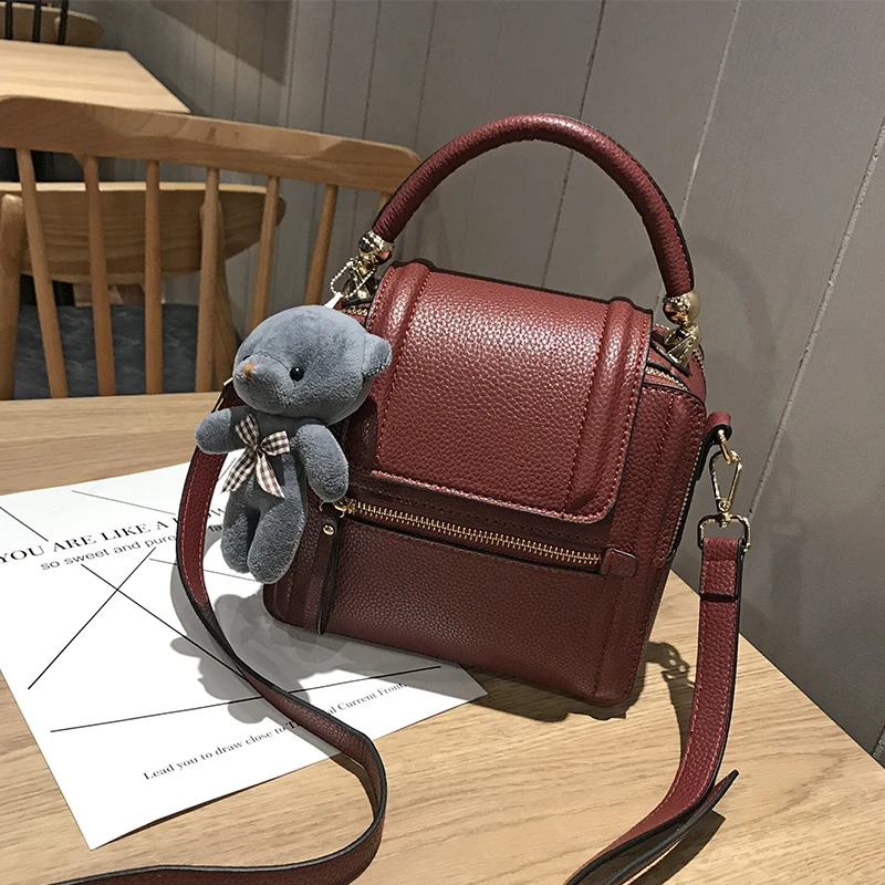Novelty and exquisite small and exquisite Genuine Leather bags famous brands women handbags zip fasteners women messenger bags