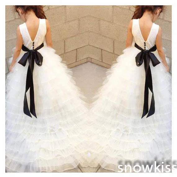 

White/ivory long lace hollow back flower girl dresses for wedding beautiful tiered junior bridesmaid ball gowns with long train