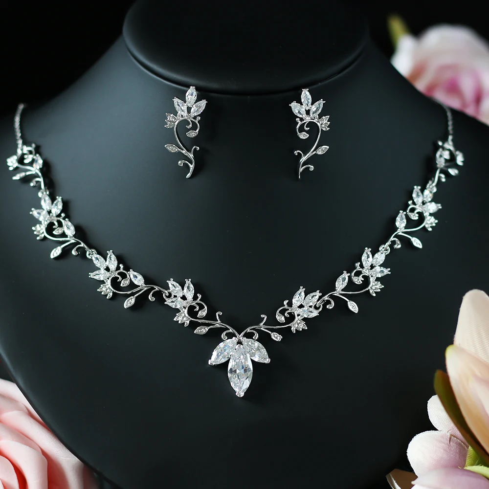 

ASNORA AAA cubic zirconia Clear zirconia flower and cirrus fashion style earring and necklace jewelry set A00133