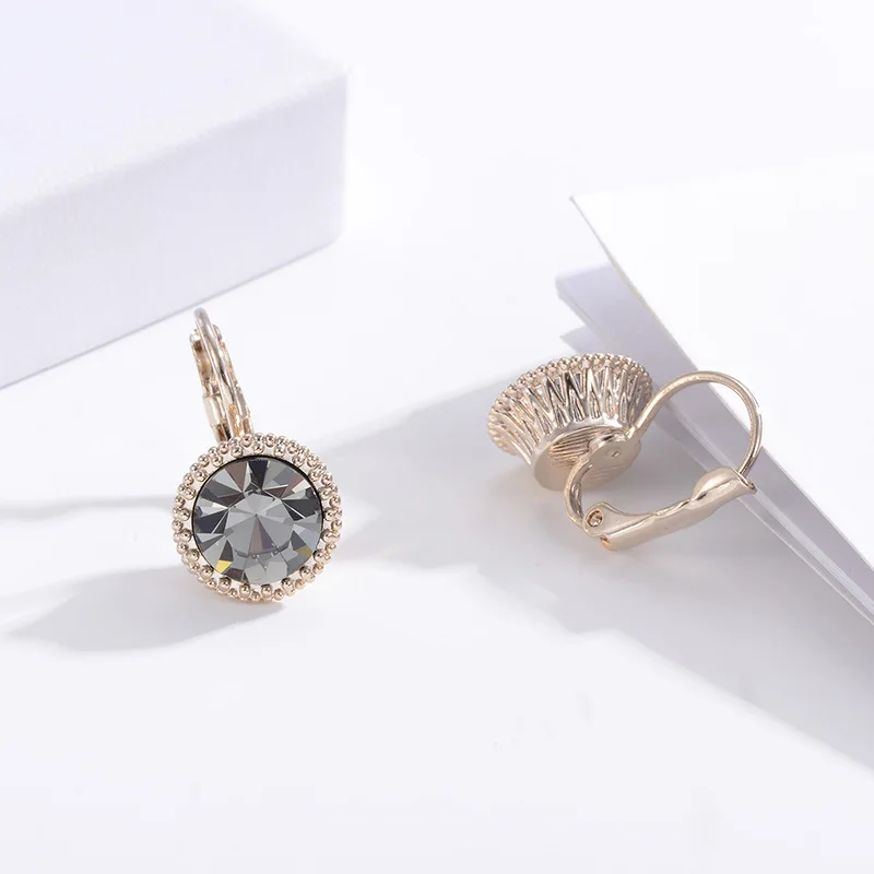 5 (29)