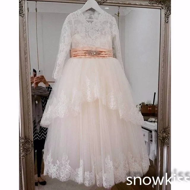 Элегантные прозрачные кружевные платья с длинными рукавами и глубоким вырезом для девочек на свадьбу, красивые фатиновые Бальные халаты с