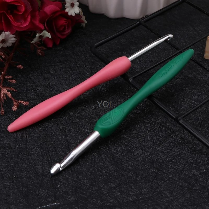8Pcs Bearded Needle Crochet Hooks Set Ergonomic Soft-Grip Handle Sewing Knitting