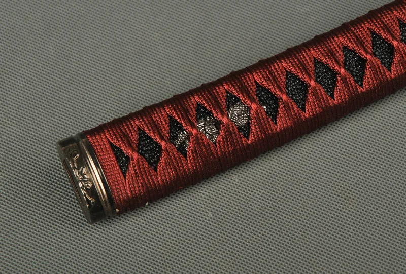 Красивая ручка Tsuka коричневый шелк Ито и имитация черной кожи сплава фучи Кашира