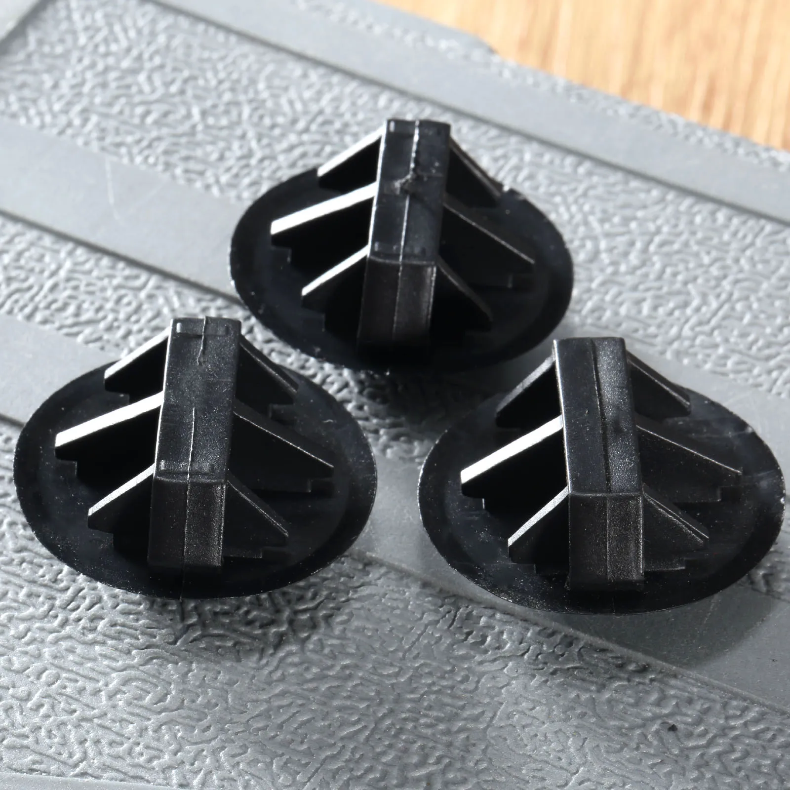 

50Pcs Auto Fastener Moulding Side Skirt Clip For Mazda 2 3 5 6 CX5 CX7 CX9 BP4L-51-SJ3 RX-8 Door Plastic Rivet Trim Panel Clips