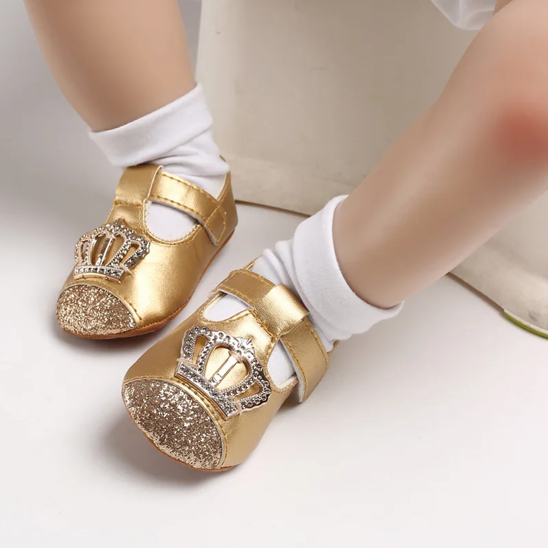 

Baby Girl PU Leather Shoes Crown Sequins Newborn Moccasins First Walkers Soft Soled Non-slip Footwear Crib party Shoes