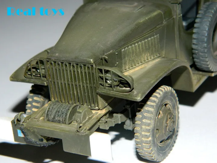 Hobby Boss МОДЕЛЬ 82459 1/35 GMC Bofors 40 мм Gun пластиковая модель комплект