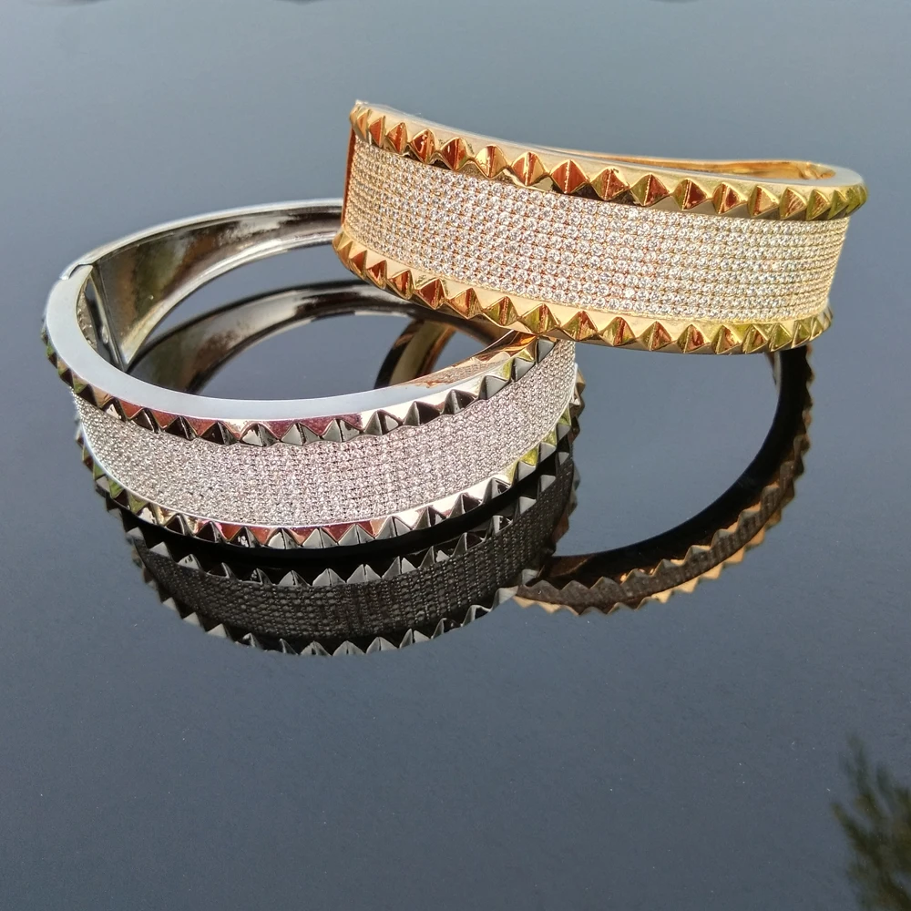 

Women's bangle Fashion Shinny Bracelets Brass CZ Gold color Silver Color For Party Gift B022A