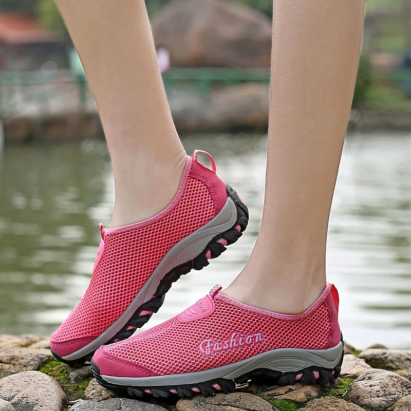 Акваобувь, ультра-светильник, быстросохнущие летние женские дышащие кроссовки для прогулок на пляже и реках