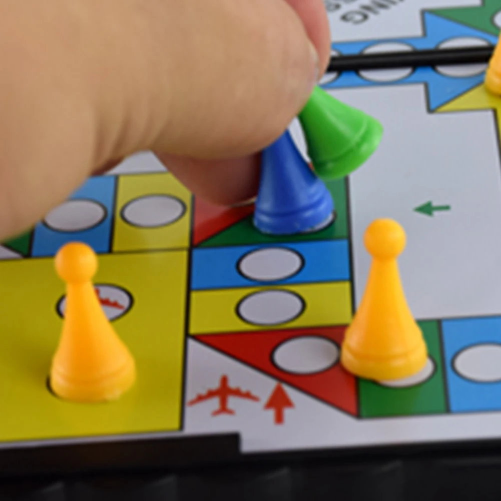 Мини Магнитная игра для путешествий Людо Летающие шахматы ползающие коврики Быстрая отправка игровой коврик